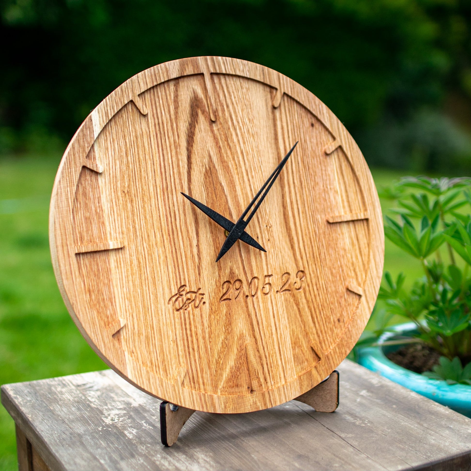 Solid Oak Round Wooden Clock | Heavy Wooden Personalised Gift | Kitchen Clock | Lounge Wall Clock | Silent Mechanism - Clock Design Co™
